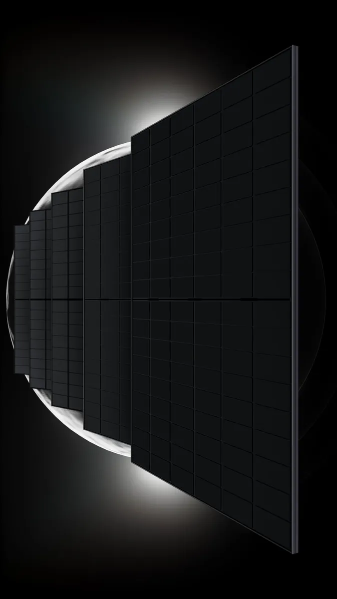 AE Solar Eclipse — Modules back-contact